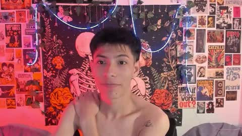 Snapshot of alexitop_ chatting on 02-19-26, 01:34 Alexito online show from 02-19-26, 01:34