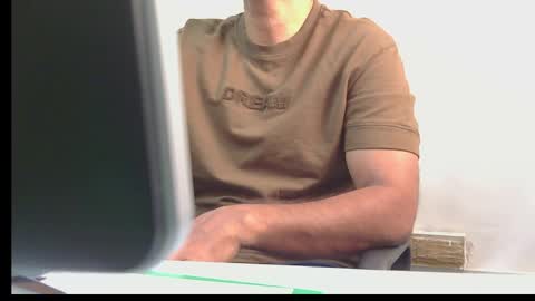 Snapshot of alexkerala84 chatting on 05-05-26, 06:32 alexkerala84 online show from 05-05-26, 06:32