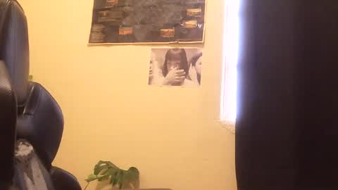 Snapshot of alexopenmind21 chatting on 06-19-26, 02:10 Alexxx online show from 06-19-26, 02:10