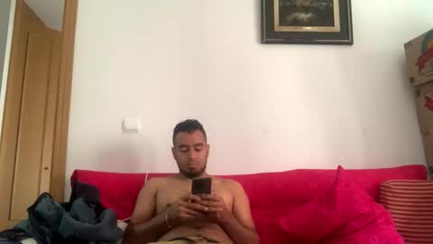 Snapshot of alexospina55 chatting on 12-16-25, 12:43 alexospina55 online show from 12-16-25, 12:43