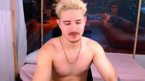 Alex online show from 10-31-25, 07:26