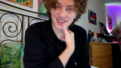 Snapshot of alexrhodesxxx chatting on 01-08-25, 02:25 Alex online show from 01-08-25, 02:25