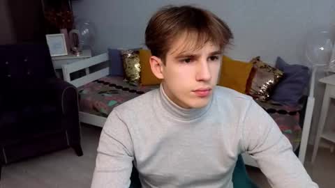 Snapshot of alexs_771 chatting on 03-24-26, 12:21 Dennis online show from 03-24-26, 12:21