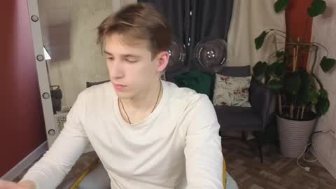 Snapshot of alexs_771 chatting on 03-26-26, 12:11 Dennis online show from 03-26-26, 12:11