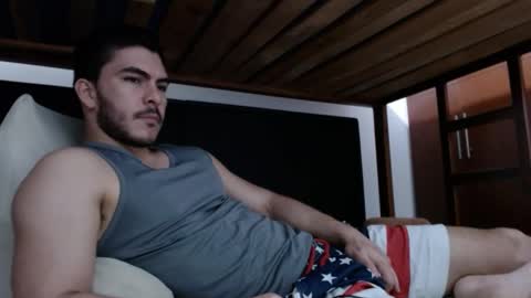 Snapshot of alexsb1998 chatting on 02-14-25, 07:59 alexsb1998 online show from 02-14-25, 07:59