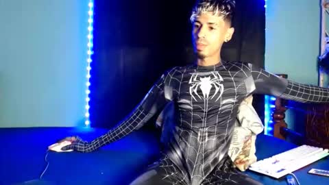 Snapshot of alexx_1214 chatting on 11-05-25, 02:44 Alexx online show from 11-05-25, 02:44