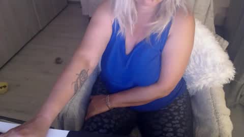 Snapshot of alexxa_mistress chatting on 05-12-26, 07:00 Jhoa online show from 05-12-26, 07:00