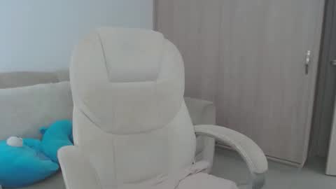 Snapshot of alexyferrer1 chatting on 10-17-25, 08:44 alexyferrer1 online show from 10-17-25, 08:44