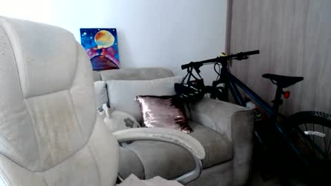 Snapshot of alexyferrer1 chatting on 06-12-26, 04:17 alexyferrer1 online show from 06-12-26, 04:17