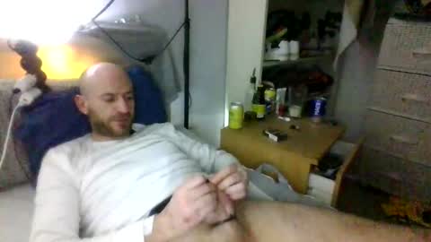 Snapshot of alfred151 chatting on 06-21-26, 04:04 Edgarrrdd1021 online show from 06-21-26, 04:04