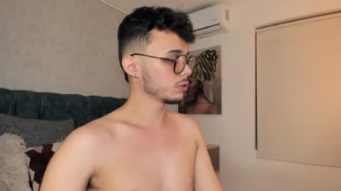 Snapshot of alhan_twink chatting on 07-15-26, 05:02 ALHAN online show from 07-15-26, 05:02