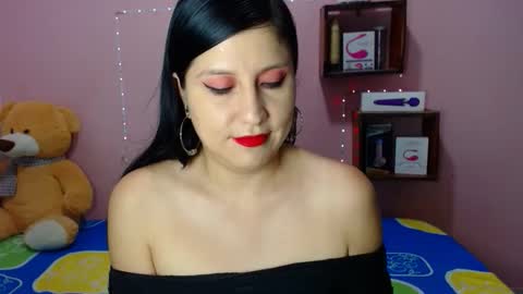 Snapshot of ali_squirt chatting on 10-18-25, 11:05 alixia online show from 10-18-25, 11:05