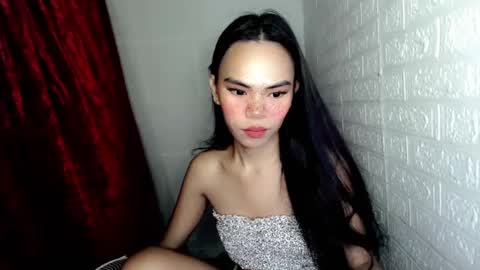 Snapshot of aliahadams chatting on 03-07-25, 11:29 ALIAH online show from 03-07-25, 11:29