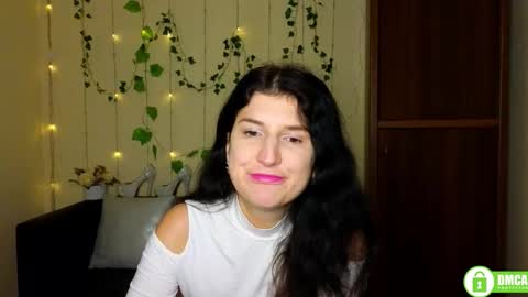 Snapshot of alianna_solo_kiss chatting on 02-08-26, 12:19 Alianna online show from 02-08-26, 12:19