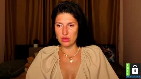 Snapshot of alianna_solo_kiss chatting on 06-24-26, 11:31 Alianna online show from 06-24-26, 11:31