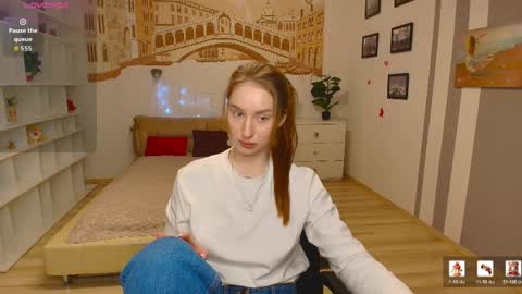 Snapshot of alicafoxis chatting on 04-28-26, 05:40 Alica online show from 04-28-26, 05:40