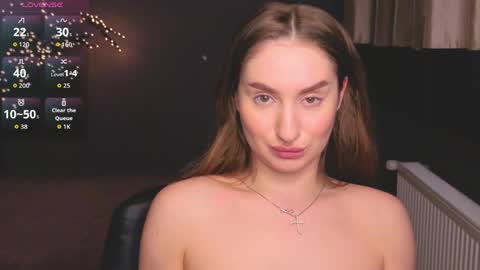Snapshot of alicafoxis chatting on 05-14-26, 06:15 Alica online show from 05-14-26, 06:15