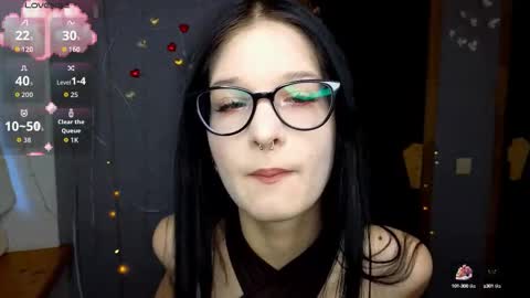 Snapshot of alicamoons chatting on 09-11-25, 11:32 Alica online show from 09-11-25, 11:32