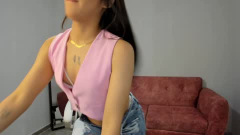 Snapshot of alice23jones chatting on 12-26-24, 09:04 Alice online show from 12-26-24, 09:04