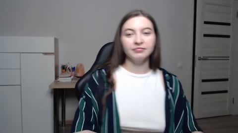 Alice online show from 03-09-25, 04:33