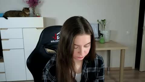 Alice online show from 10-04-25, 07:01