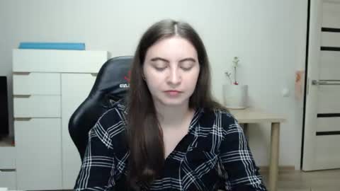 Snapshot of alice_________________________ chatting on 07-12-26, 08:55 Alice online show from 07-12-26, 08:55