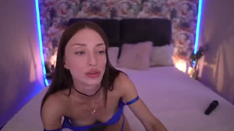 Snapshot of alice_arwen_ chatting on 07-06-26, 01:52 Alice online show from 07-06-26, 01:52