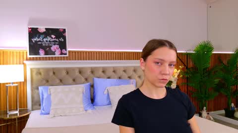 Alice in Wonderland  online show from 02-23-25, 05:12