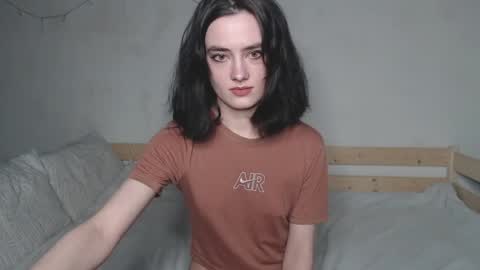 Snapshot of alice_glo chatting on 04-19-26, 08:11 Alice online show from 04-19-26, 08:11