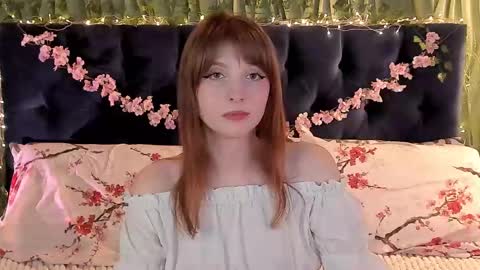 Snapshot of alice_langley chatting on 03-05-25, 03:29 Alice 3 online show from 03-05-25, 03:29