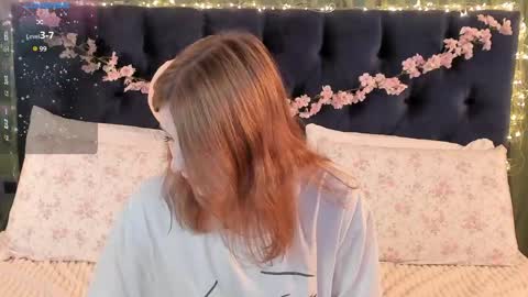 Snapshot of alice_langley chatting on 06-06-26, 11:26 Alice 3 online show from 06-06-26, 11:26