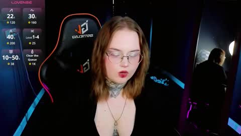 alice_linger online show from 09-14-25, 03:33