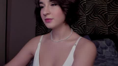 Snapshot of alice_love_fuck chatting on 10-27-25, 09:02 Alice love fuck online show from 10-27-25, 09:02