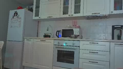 Snapshot of alice_miiiller chatting on 07-03-26, 06:53 Alice online show from 07-03-26, 06:53