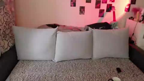 Alice and Mike online show from 02-11-25, 10:04