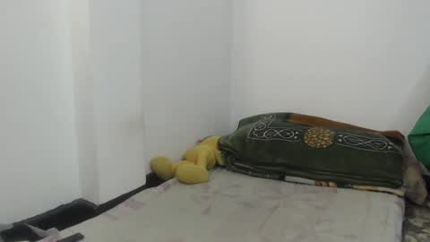 Snapshot of alice_psilocybe_sabina420 chatting on 02-25-26, 01:54 Alicia Aldara online show from 02-25-26, 01:54