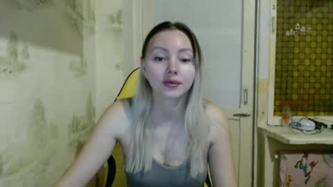 Snapshot of alice_smiles chatting on 02-22-25, 10:42 Alice smiles online show from 02-22-25, 10:42