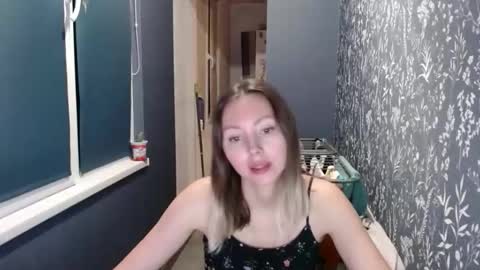 Snapshot of alice_smiles chatting on 02-18-26, 11:01 Alice smiles online show from 02-18-26, 11:01