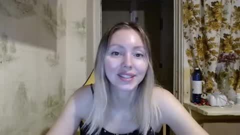 Snapshot of alice_smiles chatting on 03-18-26, 10:57 Alice smiles online show from 03-18-26, 10:57