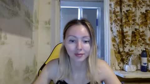Snapshot of alice_smiles chatting on 04-06-26, 05:08 Alice smiles online show from 04-06-26, 05:08