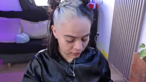 Alice online show from 12-19-25, 01:51