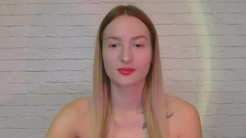 Snapshot of alice_sweet_01 chatting on 10-12-25, 04:17 Alice online show from 10-12-25, 04:17