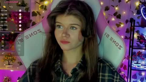 Snapshot of alice_tails chatting on 04-15-26, 10:32 Alice online show from 04-15-26, 10:32