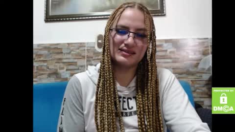 Snapshot of alice_trinity chatting on 09-16-25, 03:57 Alice online show from 09-16-25, 03:57