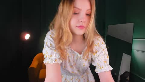 Alice  online show from 02-15-25, 02:55