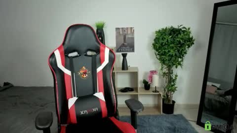 Alice online show from 10-28-25, 03:14