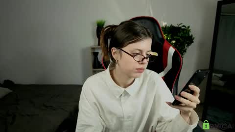 Alice online show from 10-29-25, 03:20