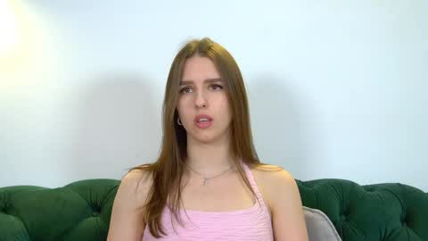 Snapshot of aliceatkin chatting on 05-27-26, 06:21 Alice online show from 05-27-26, 06:21