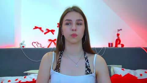 Snapshot of aliceatkin chatting on 06-28-26, 06:41 Alice online show from 06-28-26, 06:41