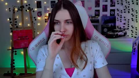 alicecharmy online show from 10-26-25, 05:35